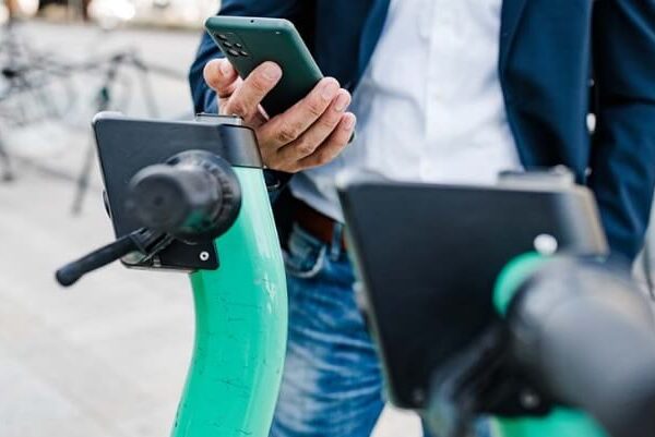Benutzung von E-Scootern auf öffentlichen und innerbetrieblichen Verkehrswegen