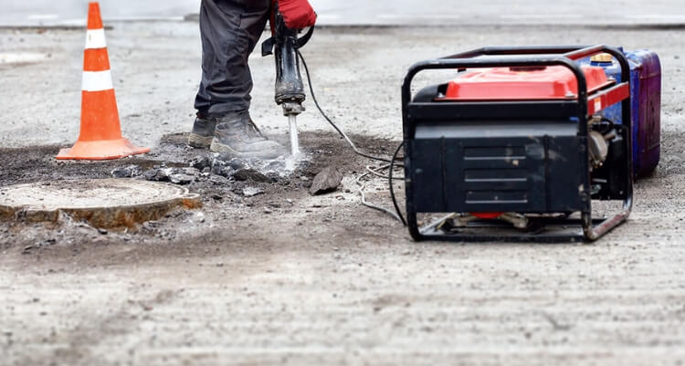 Einsatz von Stromerzeugern auf Baustellen