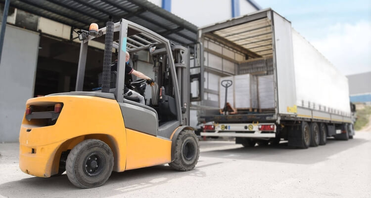Gefahrguttransport – Pflichten von Empfänger und Verlader